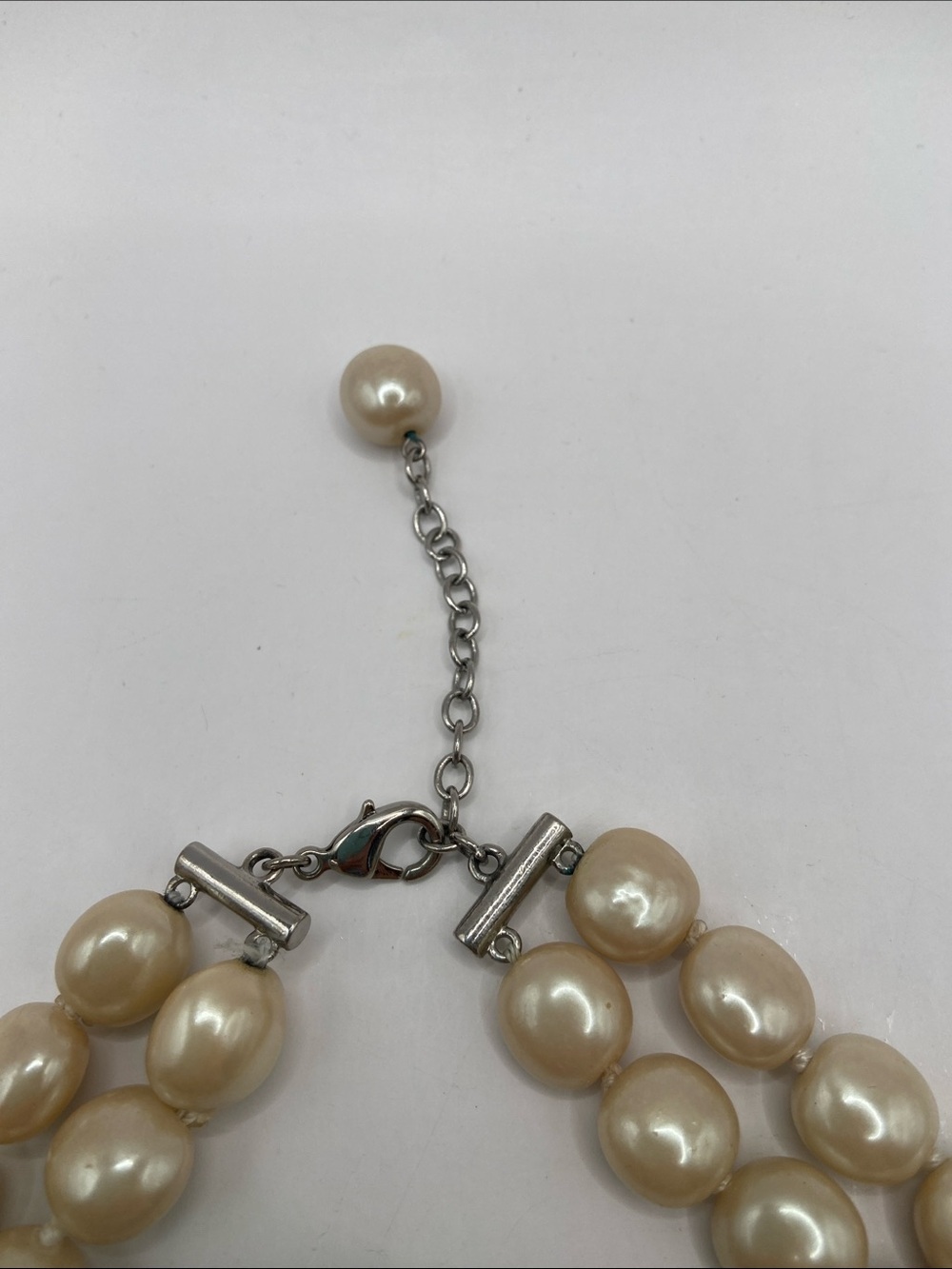 Double Strand Individually Knotted Faux Baroque Pearl Necklace 18”L Feminine - Picture 5 of 7